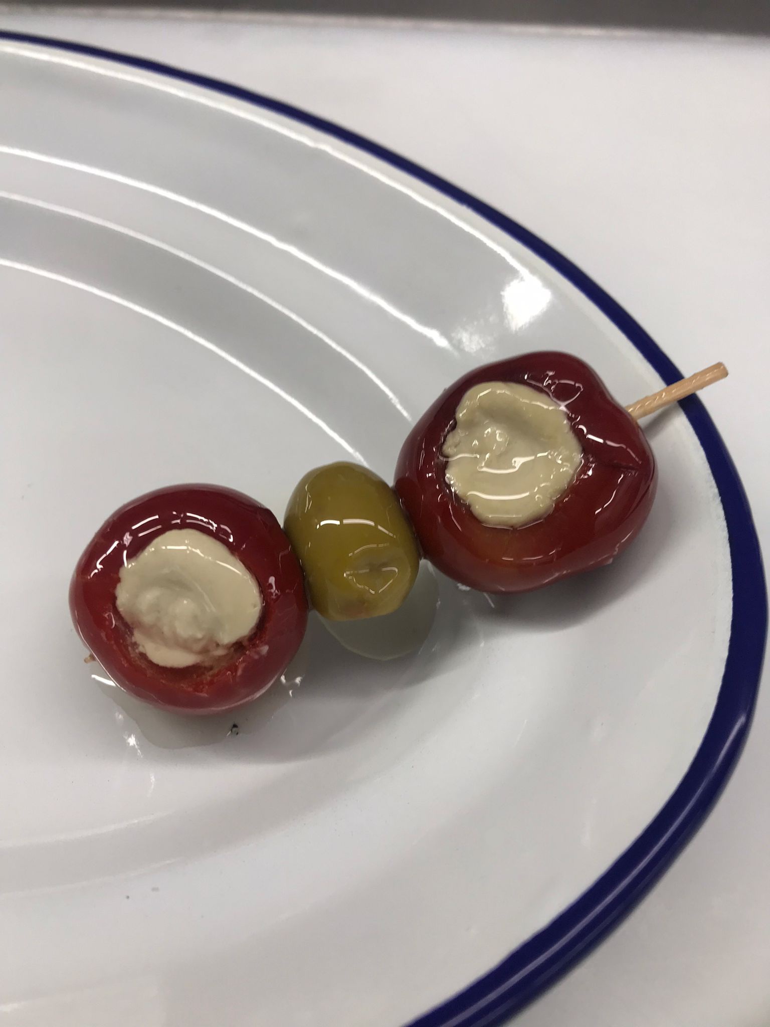 MANJAR QUESO CON ANCHOA-JUAN PALILLO 20 unidades